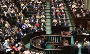 Парламент Польши официально установил памятный день Волынской резни на Украине