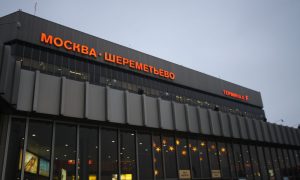 Летевший в Тунис из России Boeing вернулся в Москву из-за больного ребенка