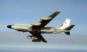 Три самолета-разведчика ВВС США приблизились к границам РФ с запада и востока