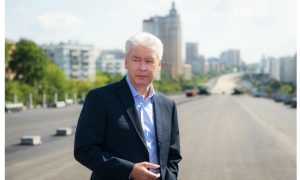 Мэр Москвы пригрозил любителям езды по пешеходным зонам ужесточением наказания