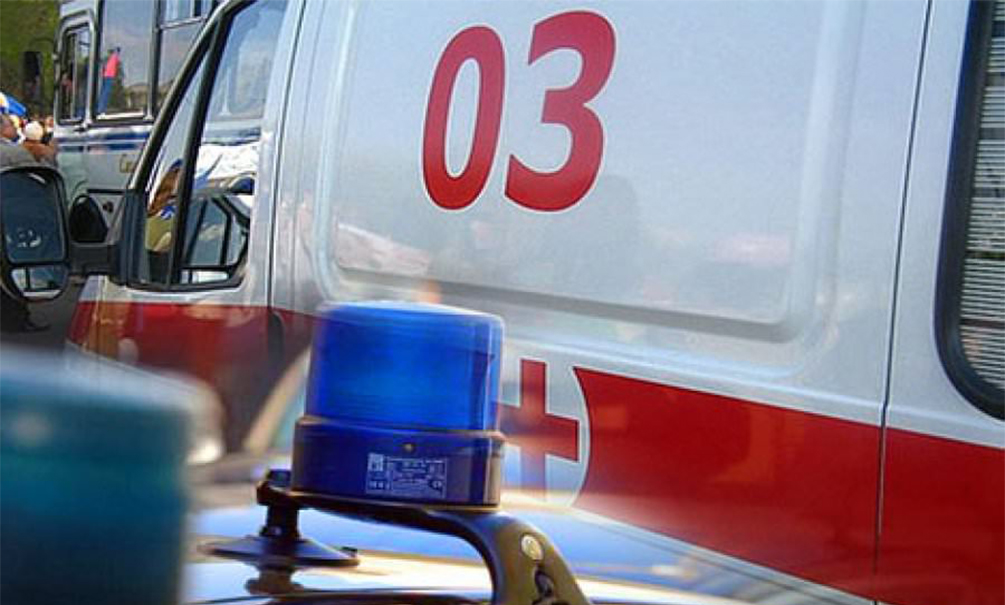 Микроавтобус с российскими туристами разбился в Абхазии, погиб один мужчина 