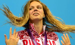 Агент пловчихи Ефимовой заявил о ее готовности «душить» соперниц