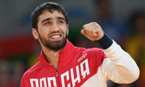 Олимпийский чемпион Халмурзаев решил отдать все премиальные за медаль на благотворительность