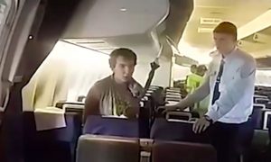 Буйный «младенец» вынудил экипаж рейса Хабаровск – Москва связать его и сдать правоохранителям