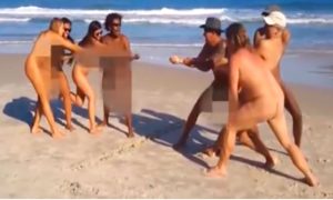 Нудисты показали на видео «Голую» Олимпиаду на пляже Рио-де-Жанейро