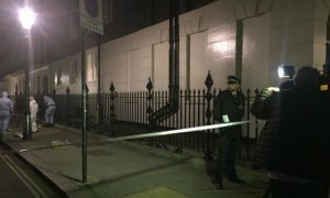 В центре Лондона молодой мужчина изрезал ножом прохожих: есть погибшие