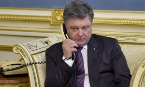 Порошенко поручил МИД организовать разговор с Путиным после попытки теракта в Крыму