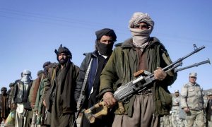 Талибы взяли в заложники одного россиянина и нескольких пакистанцев после экстренной посадки вертолета в Афганистане