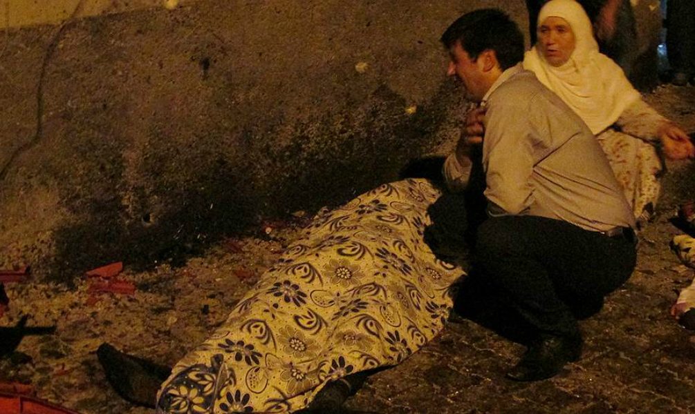 Террористка-смертница взорвала себя на свадьбе в Турции и убила более 10 человек 