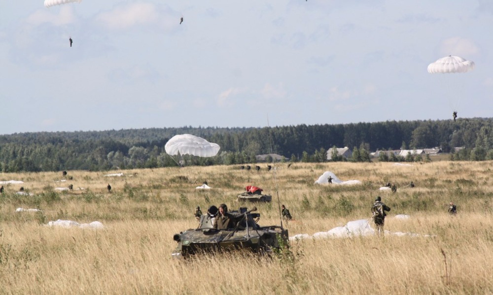 Бригады морской пехоты и ВДВ перебросили на полигоны в Крыму и Краснодарском крае 