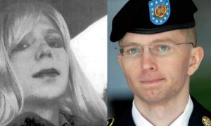Информатор WikiLeaks Брэдли Мэннинг потребовал относиться к нему как к женщине в военной тюрьме США