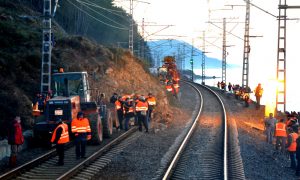 Железнодорожник погиб во время восстановительных работ после схода селя на Сахалине
