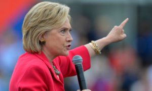 ФБР сообщило об атаках на серверы Хиллари Клинтон из Украины и России