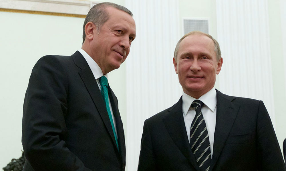 Президент Турции выразил Путину благодарность за российских туристов 