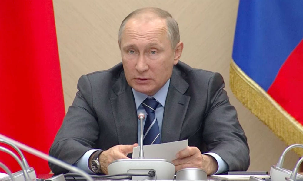 Путин поручил освободить самозанятых россиян от налогов на два года 