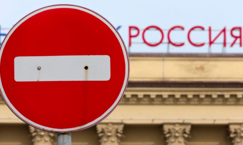В администрации Порошенко рассказали, на сколько Евросоюз продлит санкции против России 
