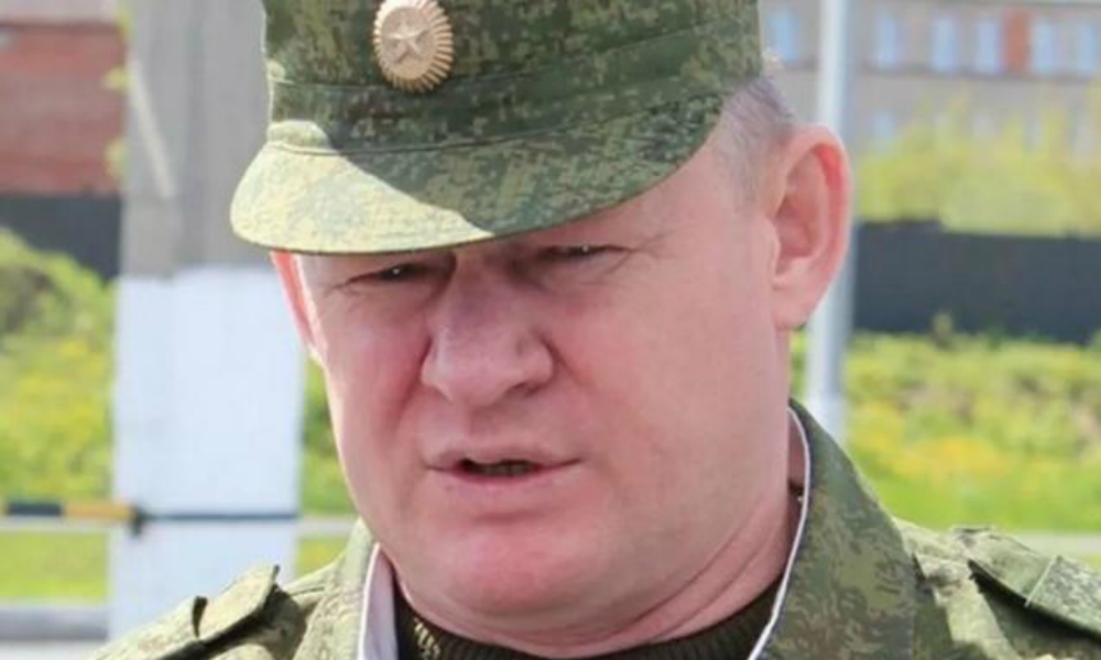 В Министерстве обороны РФ решили назначить Сердюкова командующим ВДВ вместо Шаманова 