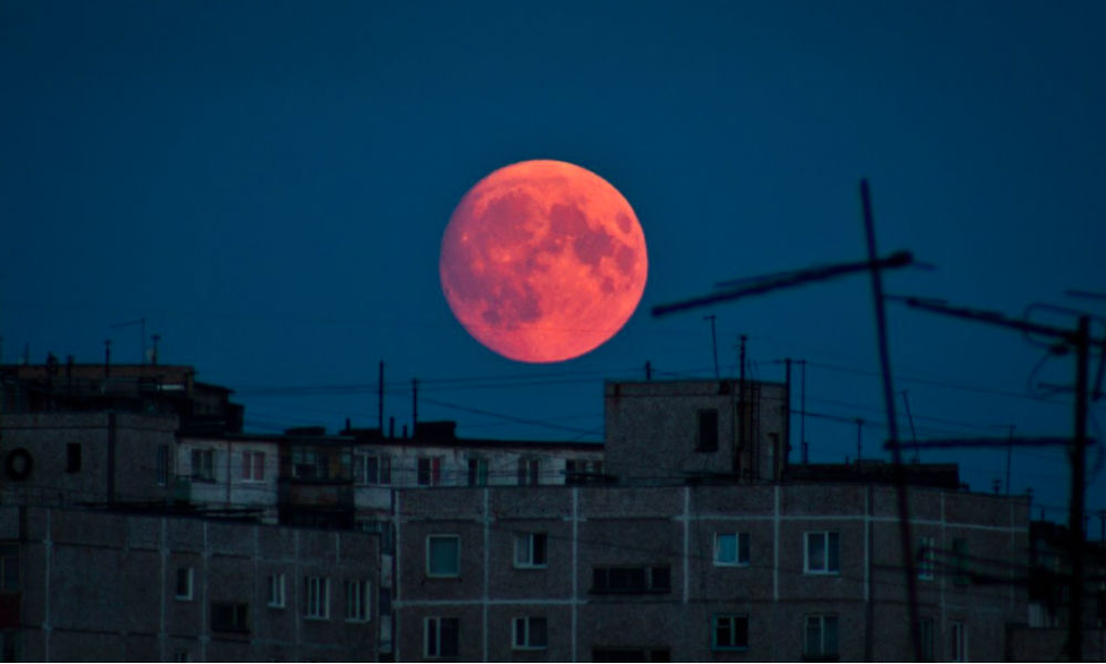 Лунное затмение окажет вредное воздействие на россиян вечером 16 сентября, - астрологи 