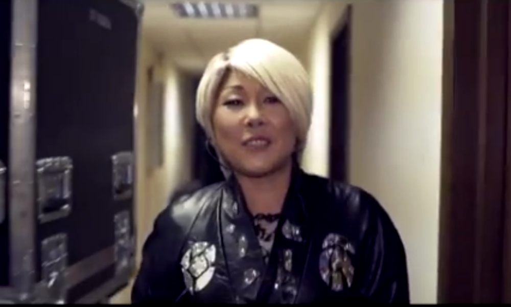 Анита Цой обескуражила поклонников превращением в блондинку на видео 