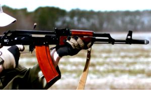 «Перепил самогона»: боевик ВСУ расстрелял на Донбассе двух женщин и двух полицейских