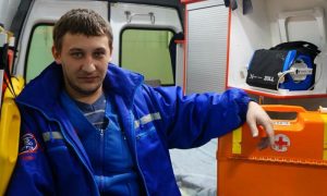Сенаторы решили наделить российских врачей неприкосновенностью полицейских
