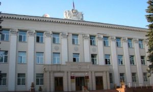 Преступную группу в составе двух сутенеров и полицейского осудили в Южно-Сахалинске