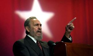 Ведущие депутаты Госдумы объявили о конце эпохи со смертью Кастро