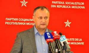 Пророссийский кандидат признан фаворитом второго тура президентских выборов в Молдавии