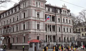 За гранью понимания: в российском посольстве осудили запрет на въезд Кураева в Латвию