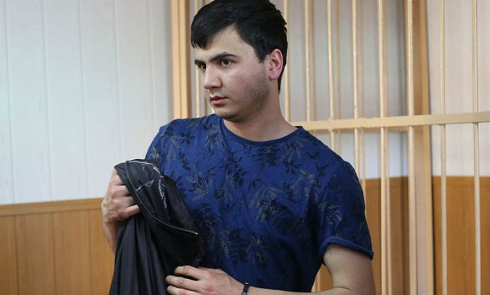 Оправданного героя «Гелендваген-шоу» приговорили к аресту за новое нарушение – вождение без прав 