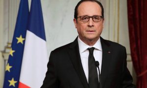 Французские депутаты потребовали импичмента Франсуа Олланду из-за слишком откровенной книги