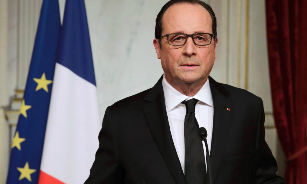 Французские депутаты потребовали импичмента Франсуа Олланду из-за слишком откровенной книги 
