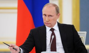Путин утвердил бюджет России на 2017-2019 годы