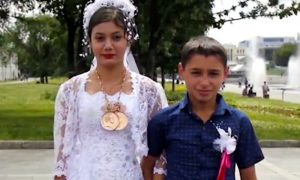 Беременная 12-летняя цыганка попросила детского омбудсмена Кузнецову вернуть ее к мужу