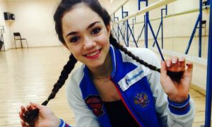 Юная российская фигуристка Евгения Медведева установила мировой рекорд на Гран-при во Франции