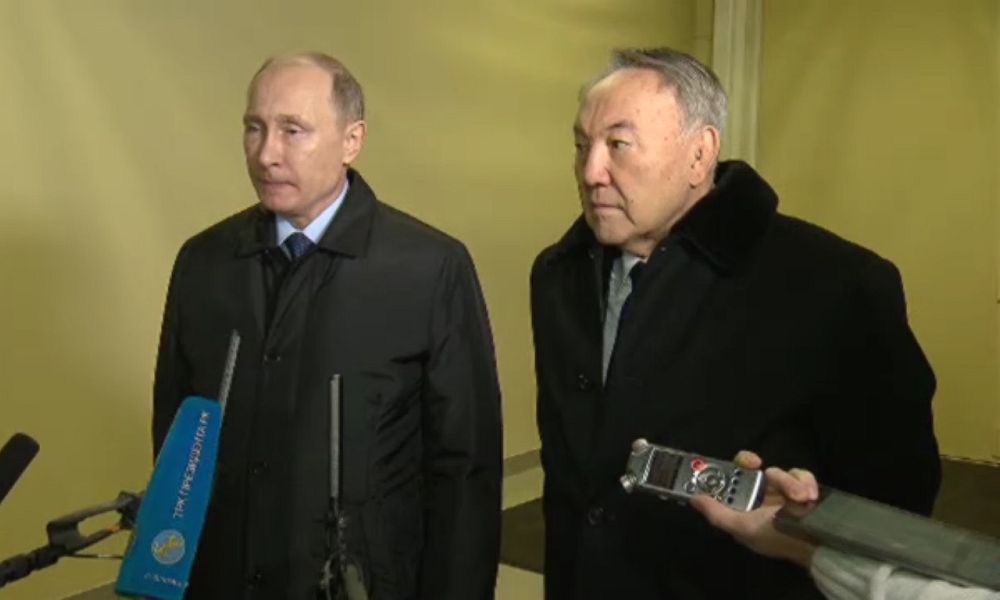 Президент Путин объявил 26 декабря в связи с крушением Ту-154 днем траура в России 
