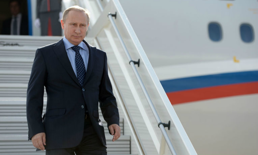 Кремль сообщил о причинах ремонта поврежденного самолета Путина 