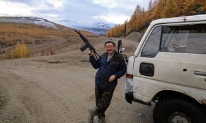 Бизнесмен из сферы ритуальных услуг обстрелял приехавшую к его дому скорую помощь в Якутии