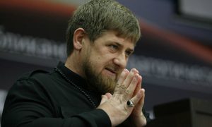 Кадыров раскритиковал главу Минобразования за слова о запрете хиджабов в школах