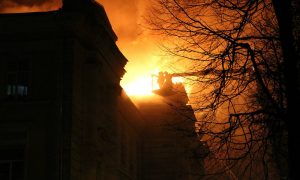 В Твери полностью сгорела детская больница, где когда-то снимали фильм «Чучело»