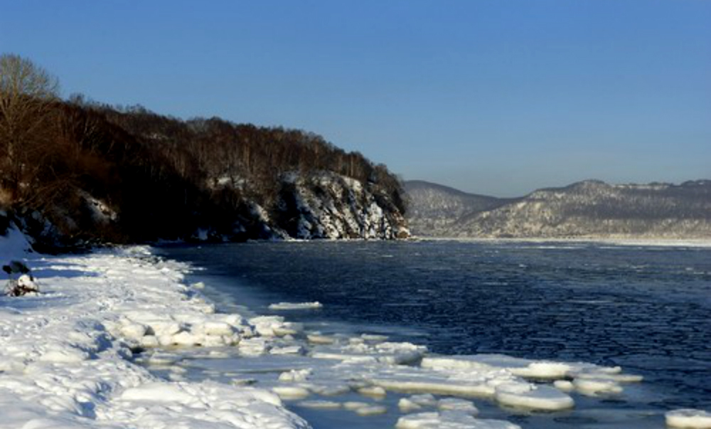 Школьника с Камчатки понесло на льдине в океан 