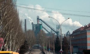 Два крупных завода в Донбассе прекратили свою работу из-за блокады украинских радикалов