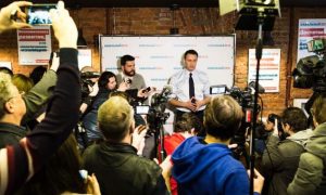 Навальный открыл в Санкт-Петербурге предвыборный штаб и назвал Полтавченко злодеем