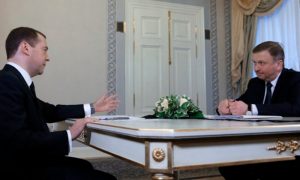 Премьер Медведев позвал белорусского коллегу для поиска 