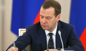 Национальную стратегию в интересах женщин‍ в Международный дамский день утвердил Медведев