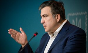 Миллиардеру Саакашвили запретили проживание на Украине