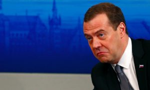 Недовольных работой премьер-министра Медведева стало больше почти на 10 процентов
