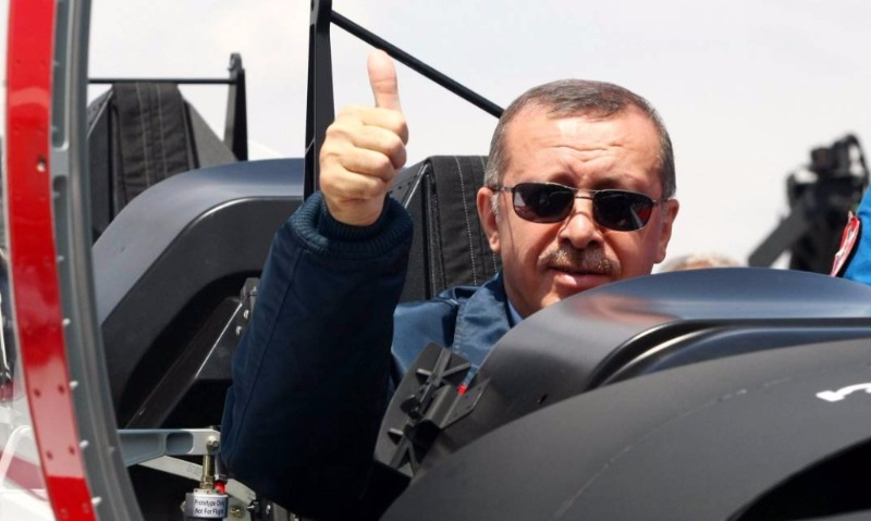 Эрдоган перед вылетом в Сочи призвал Россию отменить все торговые санкции против Турции 