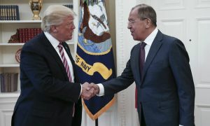 «Абсурд и бредовые обвинения»: снимавший встречу Лаврова и Трампа фотокор обратился к американским журналистам