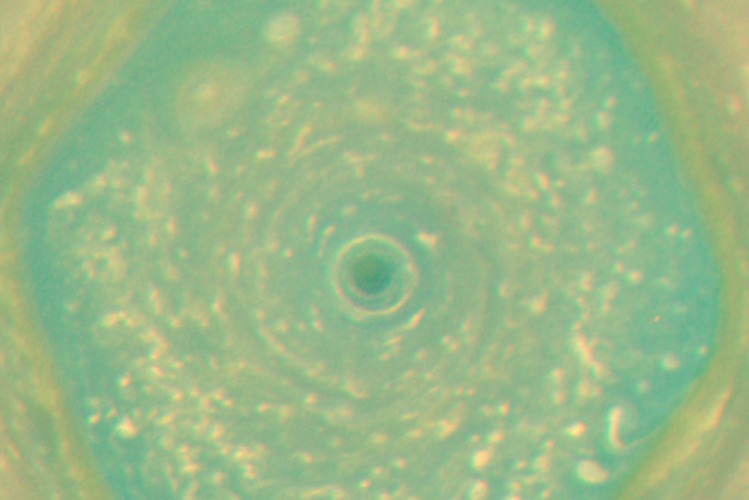 NASA опубликовало снимки уникального явления на Сатурне 